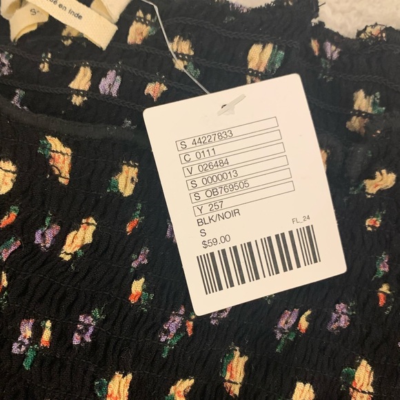 Urban Outfitters Bardot Floral Printed Crop Top Off Shoulder Smocked; size S - Picture 3 of 4